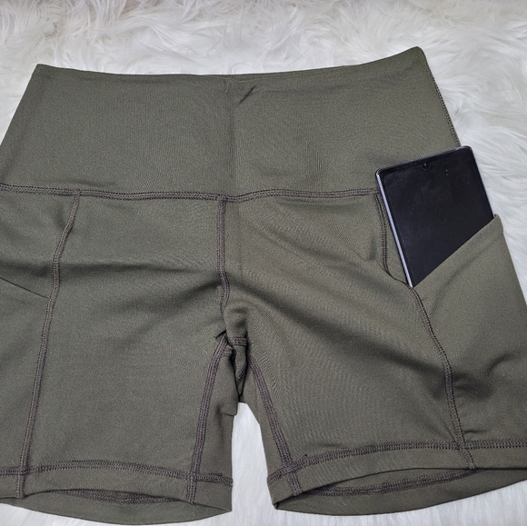 Pants - Nylon Olive Stretch Shorts